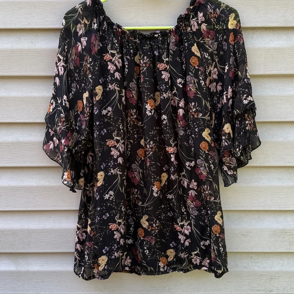 Bellambia | Silk Viscose Floral Ruffle Sleeve Blouse size Medium